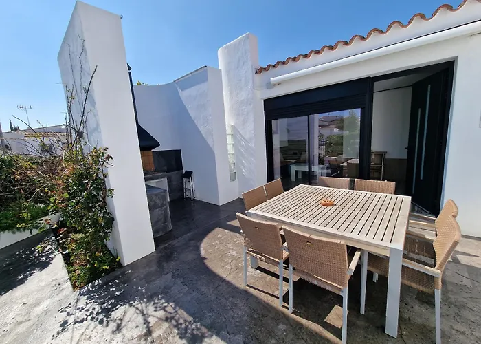 Cala Llarga Сasa de vacaciones Rosas