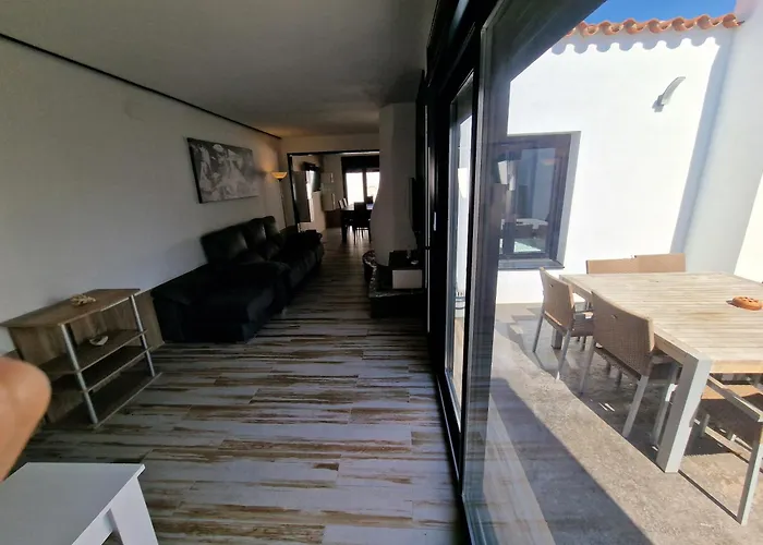 Cala Llarga Nyaraló Roses