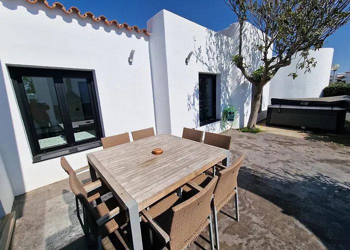 Cala Llarga *